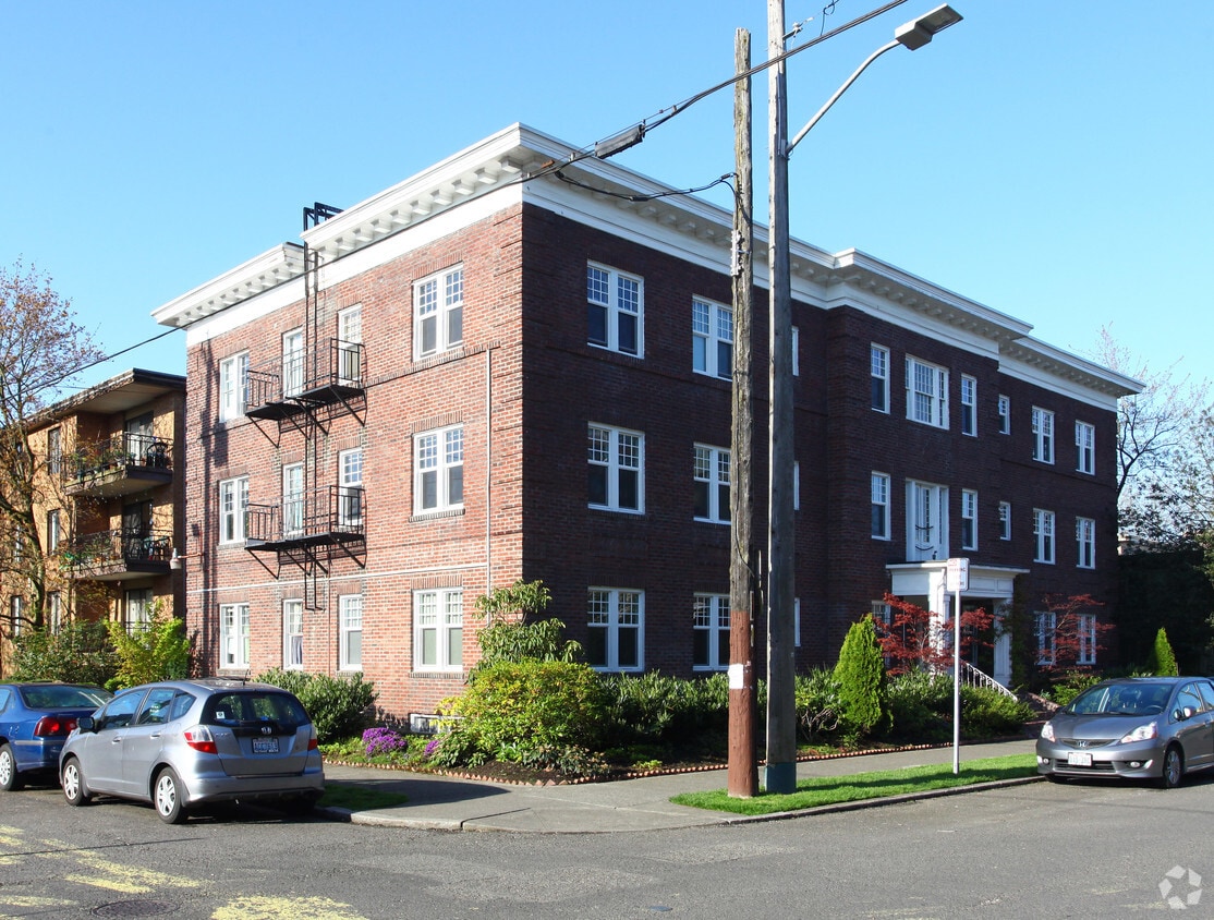 Primary Photo - Figaro Apartments