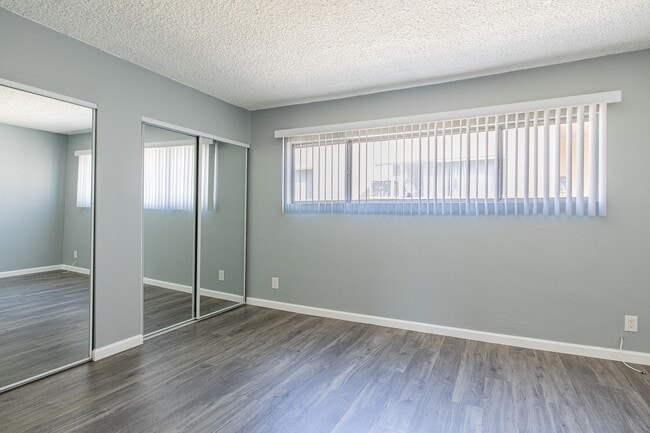 Building Photo - Langdon apts