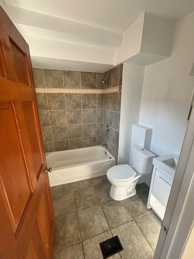 Foto del edificio - 1361 Rural St
