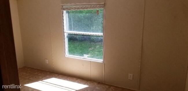 Building Photo - 3 br, 2 bath Mobile Home - 648 Williams Road