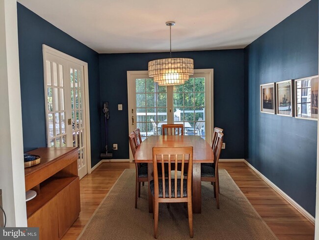 Building Photo - 9616 Shipwright Dr