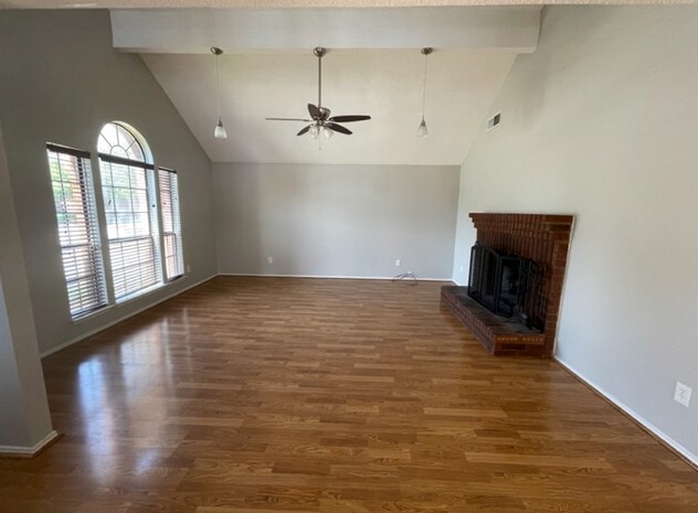 Building Photo - 253 Overland Trl