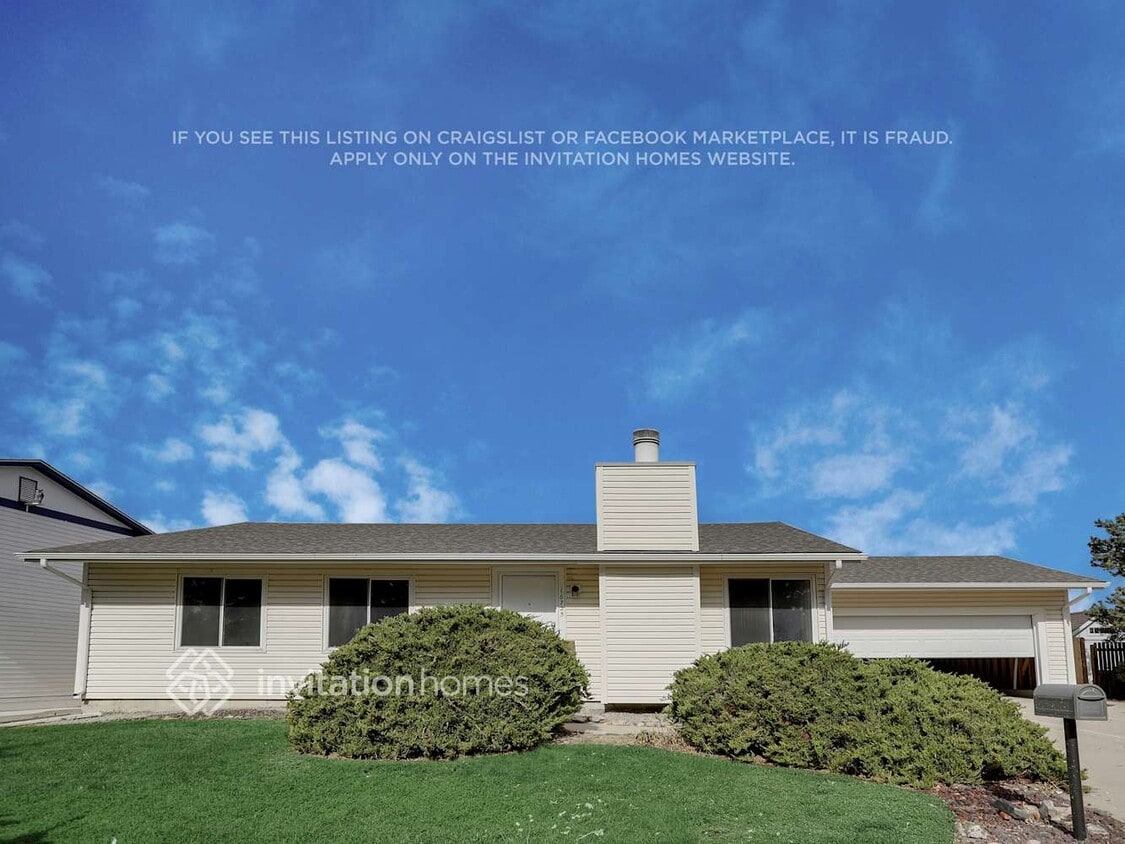 Foto principal - 16725 E Napa Dr