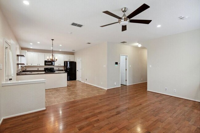 Foto del edificio - 5403 Argyle Way