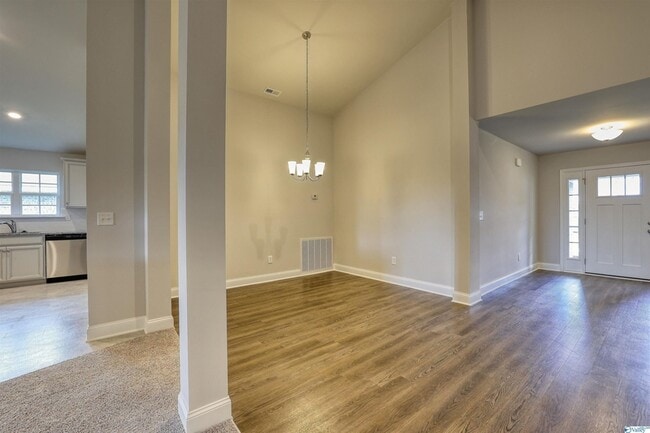 Building Photo - 180 Abercorn Dr