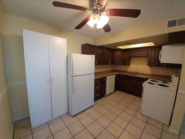 Foto del edificio - AFFORDABLE UNIT IN TEMPE!