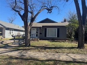 Building Photo - 725 Peach St