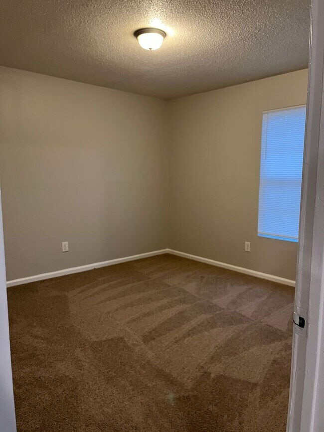 Foto del edificio - 2548 Wheeler Rd