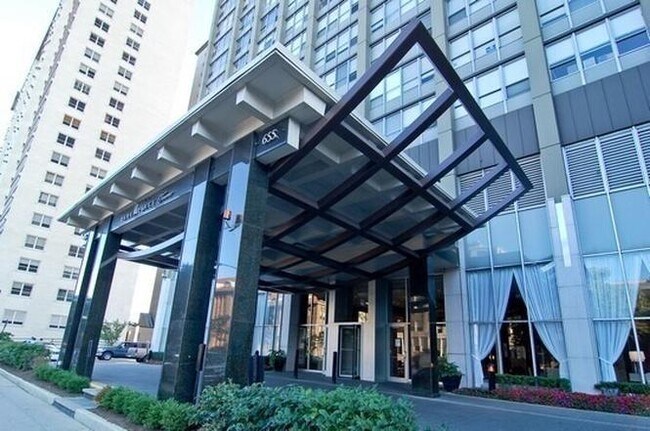 Foto del edificio - 655 W Irving Park Rd