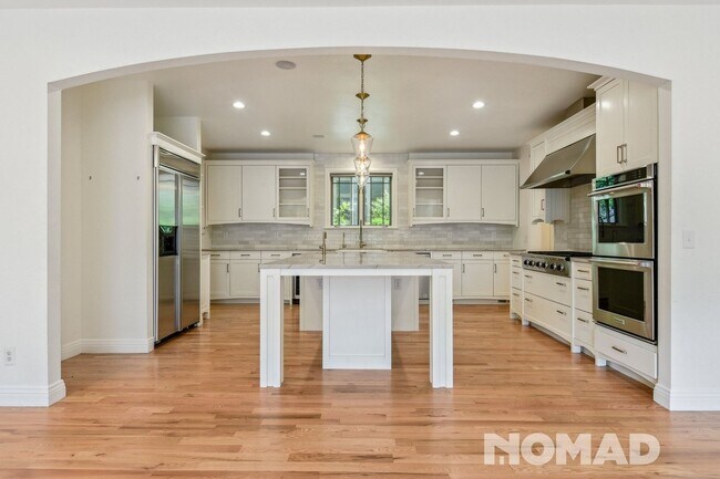 Foto del edificio - Stunning 5BR House in Denver
