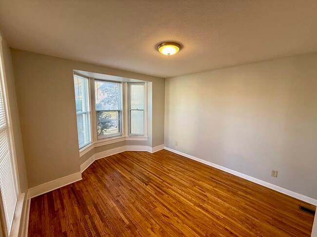 Building Photo - 1430 Madison St NE