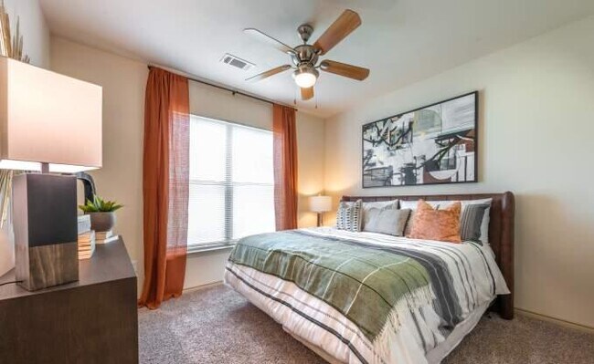 Building Photo - 1 bedroom in Fort Worth TX 76137