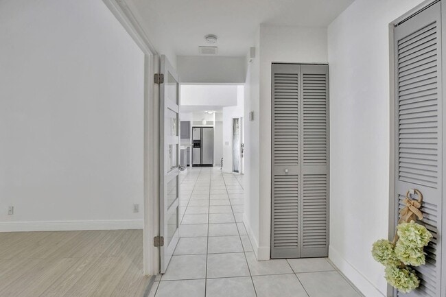 Building Photo - 9341 Chelsea Drive S