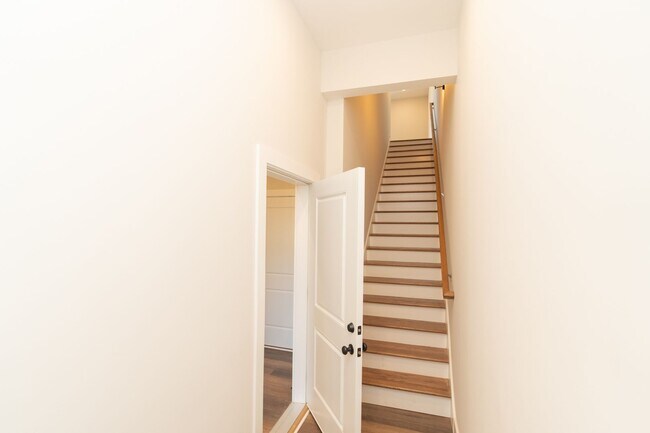 Foto del edificio - Modern 4 Bedroom Townhome in Southside Chattanooga