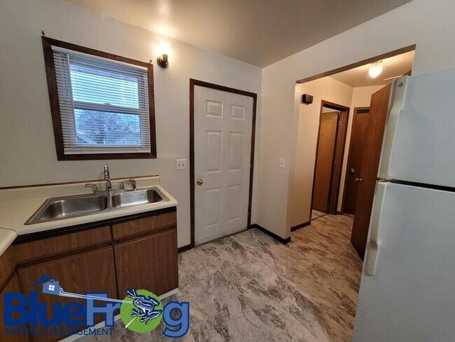 Foto del edificio - 727 W Harris St