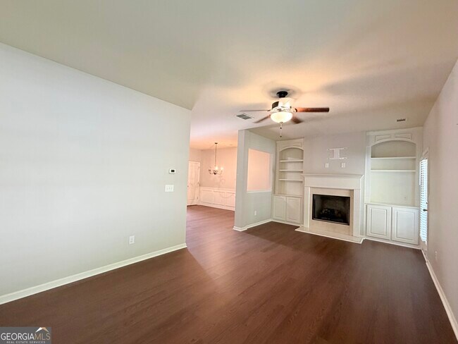 Foto del edificio - 4929 Parke Brook Dr