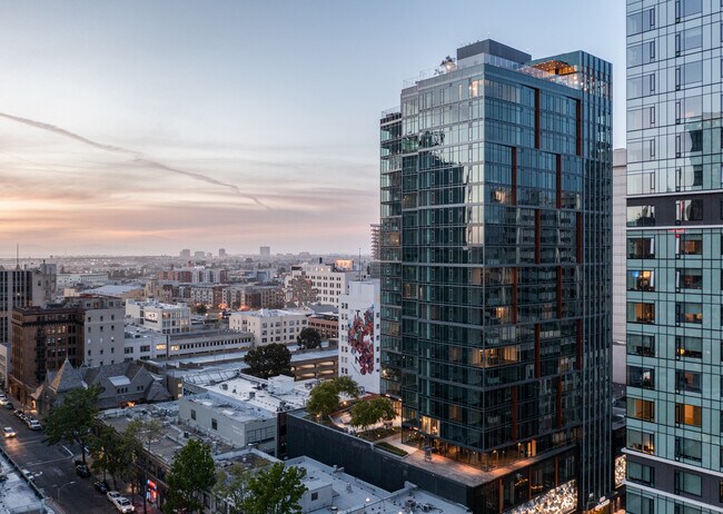 Foto del edificio - 1717 Webster