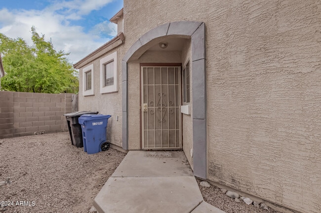 Building Photo - 1371 S Boulder St