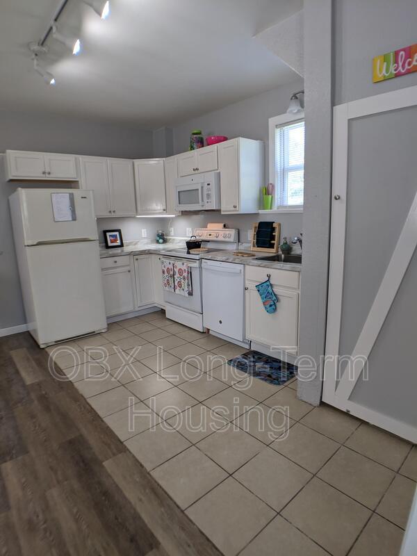 Foto del edificio - 389 N Spot Rd