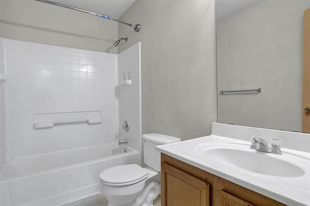 Building Photo - 8211 Leaning Oak Ct