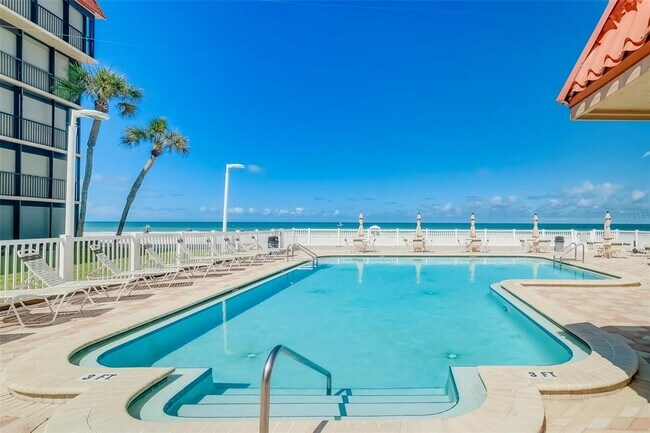 Foto del edificio - 17580 Gulf Blvd