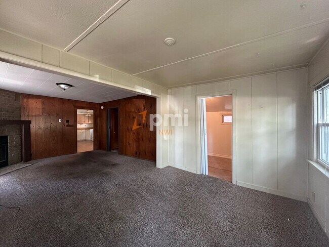Foto del edificio - 707 E 118th St