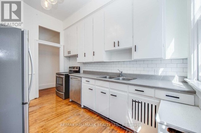 Building Photo - 206 Dunn Ave