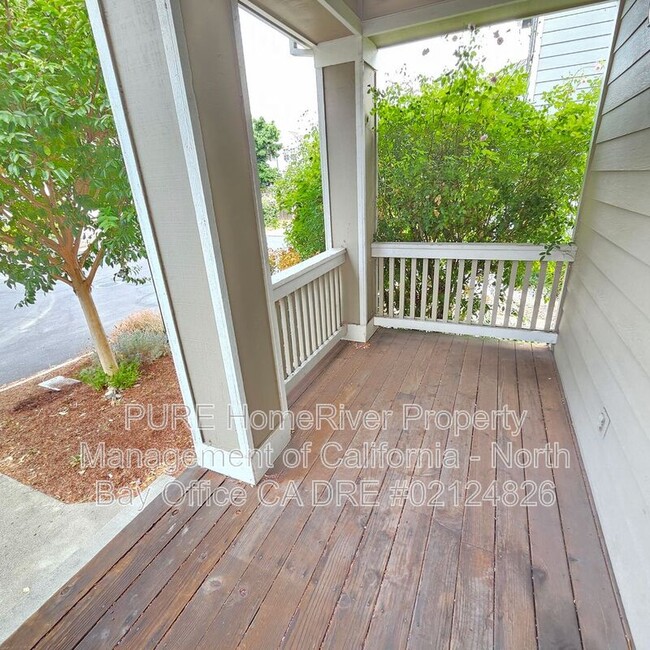Building Photo - 1052 Addison Cir