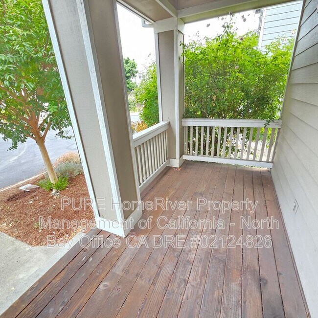 Foto del edificio - 1052 Addison Cir