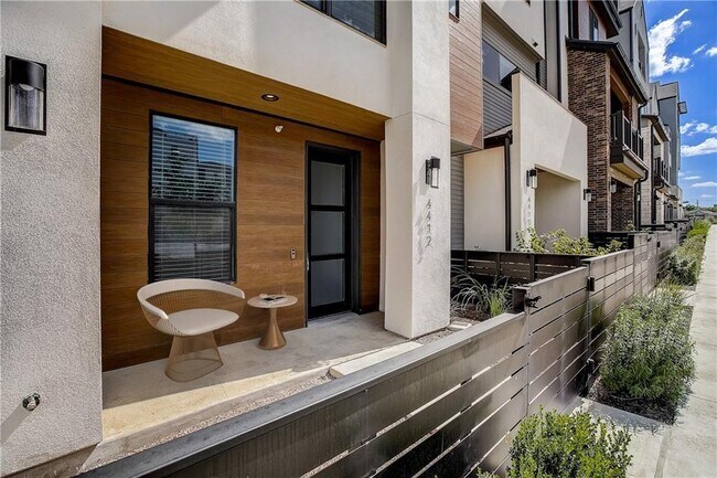 Foto del edificio - 4412 Authentic Dr