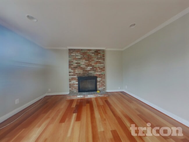 Building Photo - 2006 Kirklin Dr