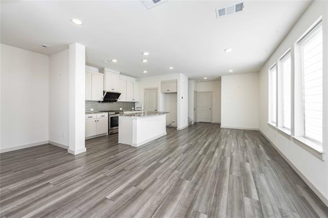 Foto del edificio - 208 Spring Hill Rd