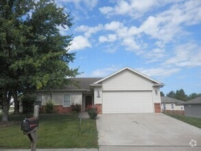 Building Photo - 2501 McClure Dr
