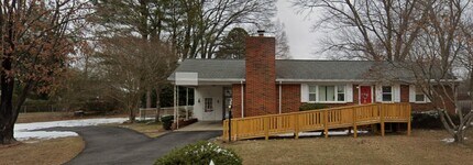 Building Photo - 3030 Dulwich Dr