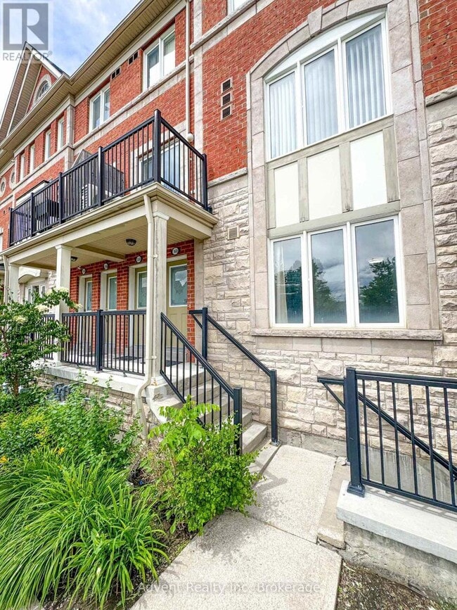 Building Photo - 160 Louisbourg Way