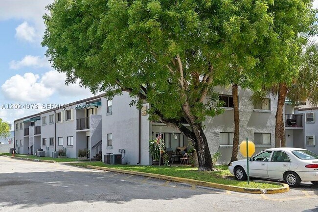 Foto del edificio - 7403 SW 152nd Ave