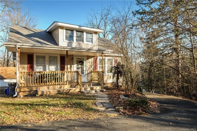Building Photo - 64 Old Pascack Rd