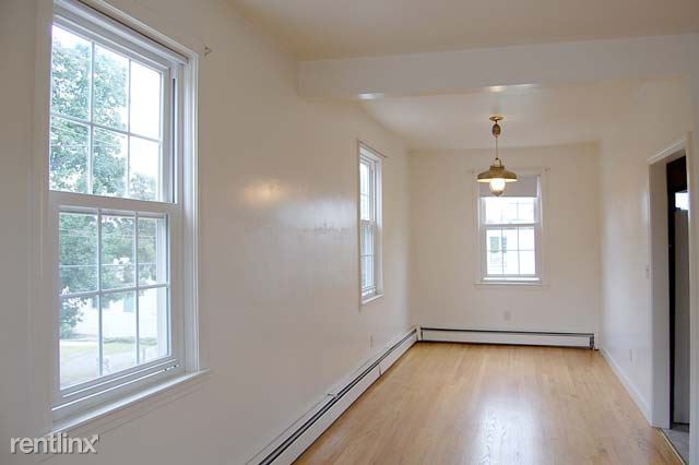 Building Photo - 2 br, 1.5 bath Condo - 180 Gano St 2E Unit 2E