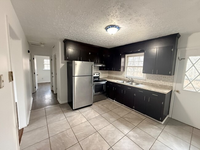 Building Photo - 183 Loch Ln