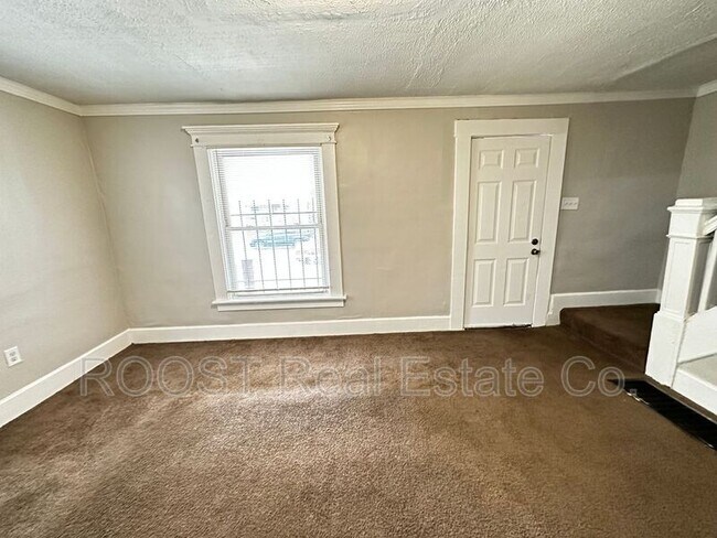 Building Photo - 808 Gibbard Ave
