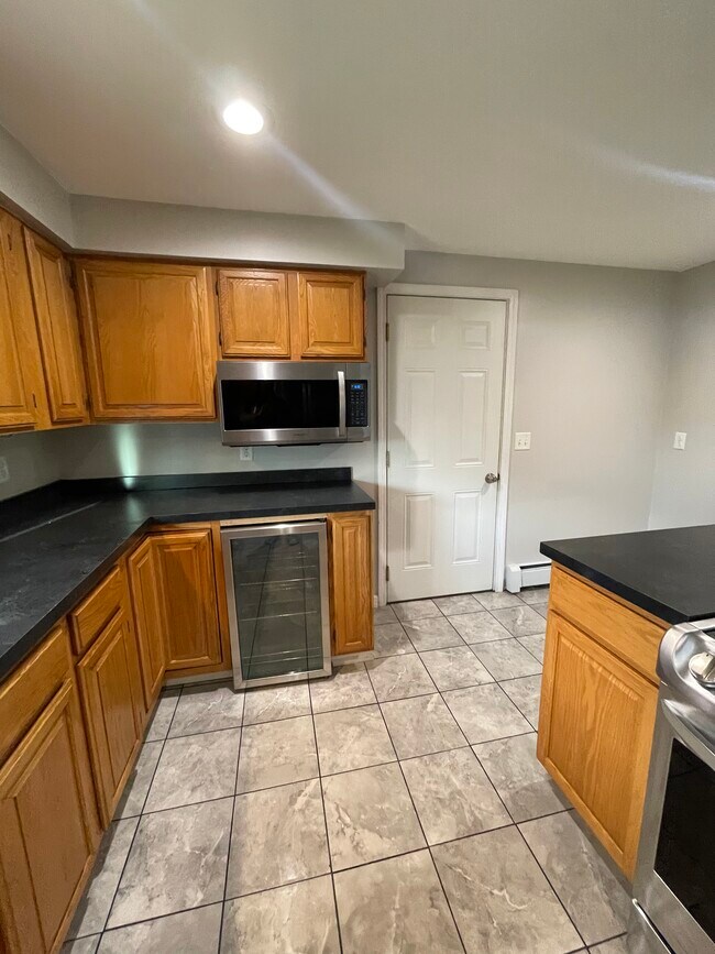 Foto del edificio - 1009 Beechwood Ln