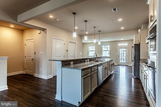 Building Photo - 7545 Crowley St