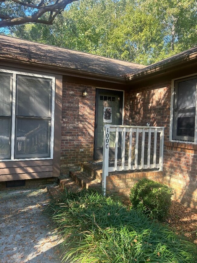 Building Photo - 5500 Fortunes Ridge Dr