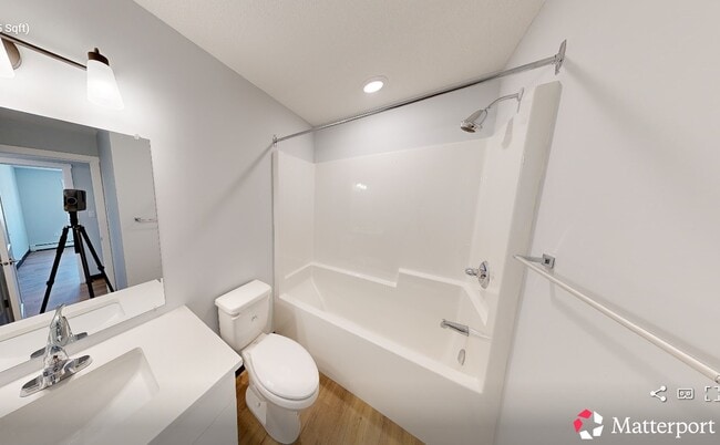 Building Photo - Eastgate Apartments