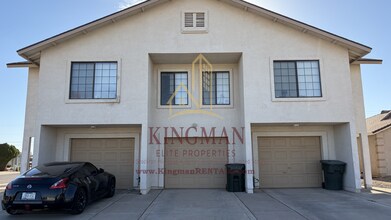 Building Photo - 2482 Fox Ave