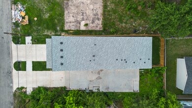 Building Photo - 6631 Foster St