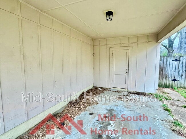 Building Photo - 3588 Hendricks Ave