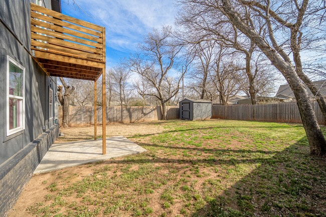Building Photo - 4330 Granger St