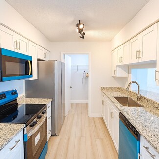 Building Photo - 4055 NW Cinnamon Tree Cir