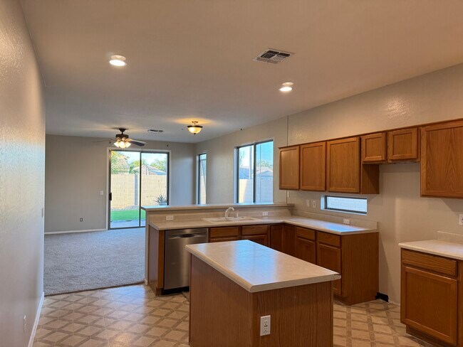 Foto del edificio - 4234 E Shannon St